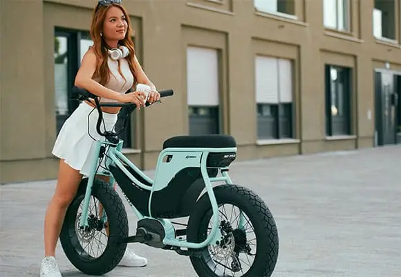 RUFF CYCLES Lil’Missy equipped with an Bosch PowerPack Battery